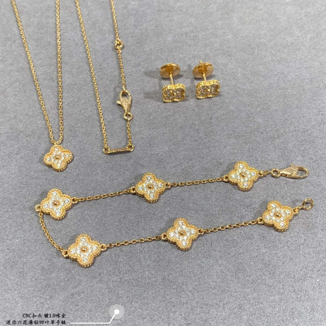 Van Cleef & Arpels Sweet Alhambra bracelet 6 motif VCARO85700 rose gold Van Cleef & Arpels Sweet Alhambra Bracelet 6 Motif Vcaro85700 Rose Gold