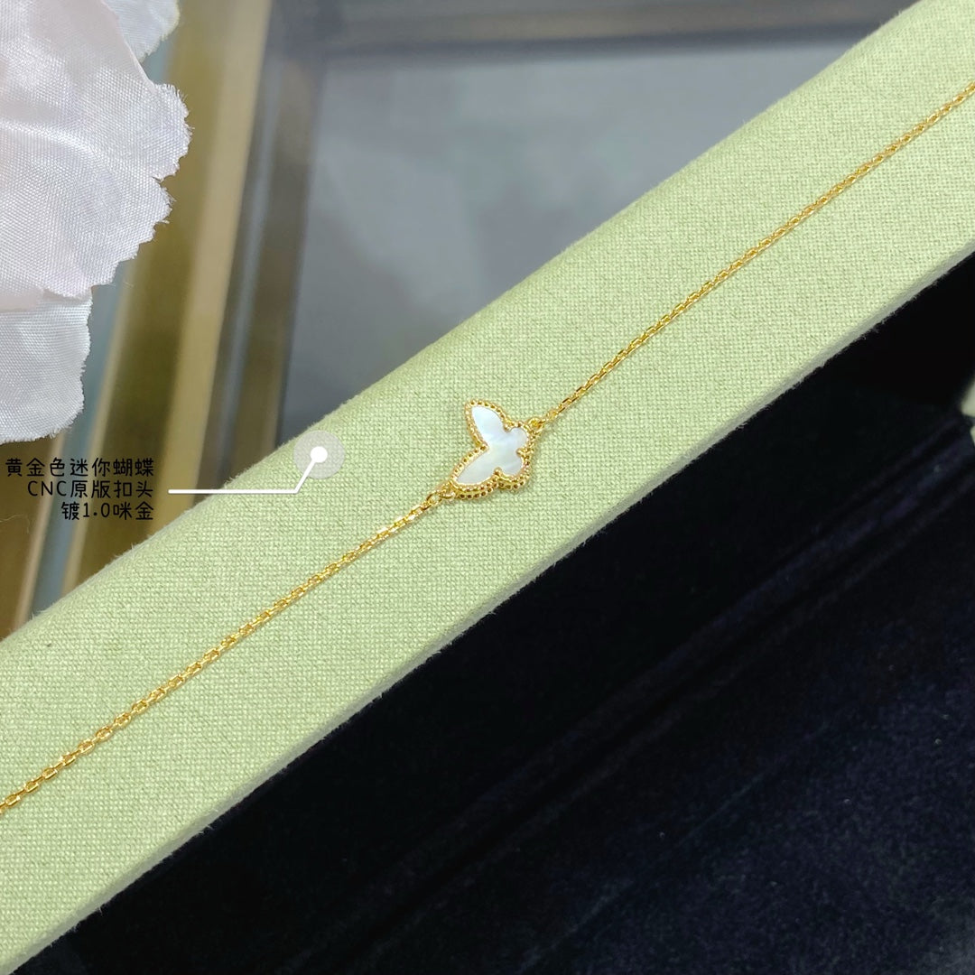 Van Cleef & Arpels Sweet Alhambra Butterfly Bracelet VCARF69000 yellow gold Van Cleef & Arpels Sweet Alhambra Butterfly Bracelet Vcarf69000 Yellow Gold