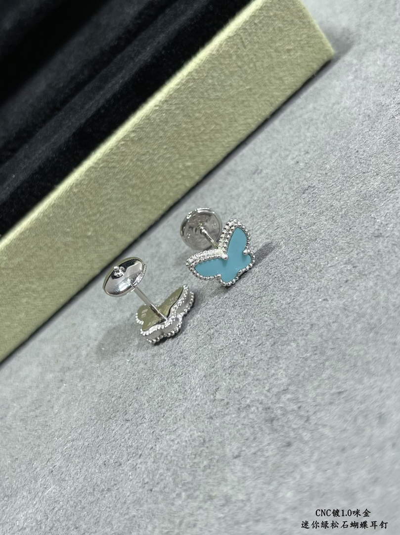 Van Cleef & Arpels Sweet Alhambra Butterfly Earrings VCARN5JN00 white gold Van Cleef & Arpels Sweet Alhambra Butterfly Earrings Vcarn5Jn00 White Gold