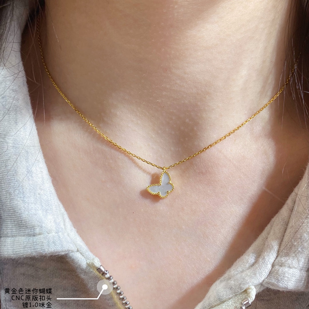 Van Cleef & Arpels Sweet Alhambra butterfly pendant VCARF69300 yellow gold Van Cleef & Arpels Sweet Alhambra Butterfly Pendant Vcarf69300 Yellow Gold