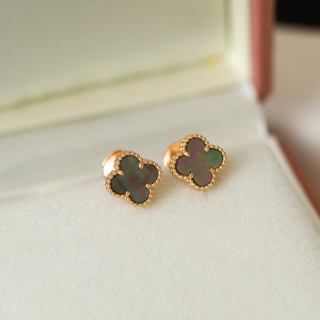 Van Cleef & Arpels Sweet Alhambra earrings VCA3601053 rose gold