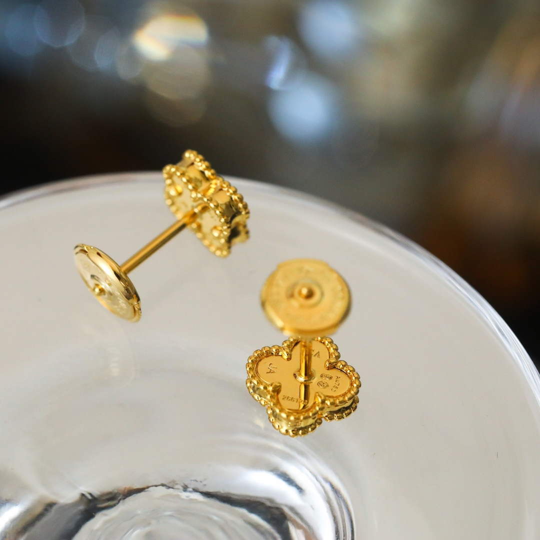 Van Cleef & Arpels Sweet Alhambra earrings VCARA44900 yellow gold