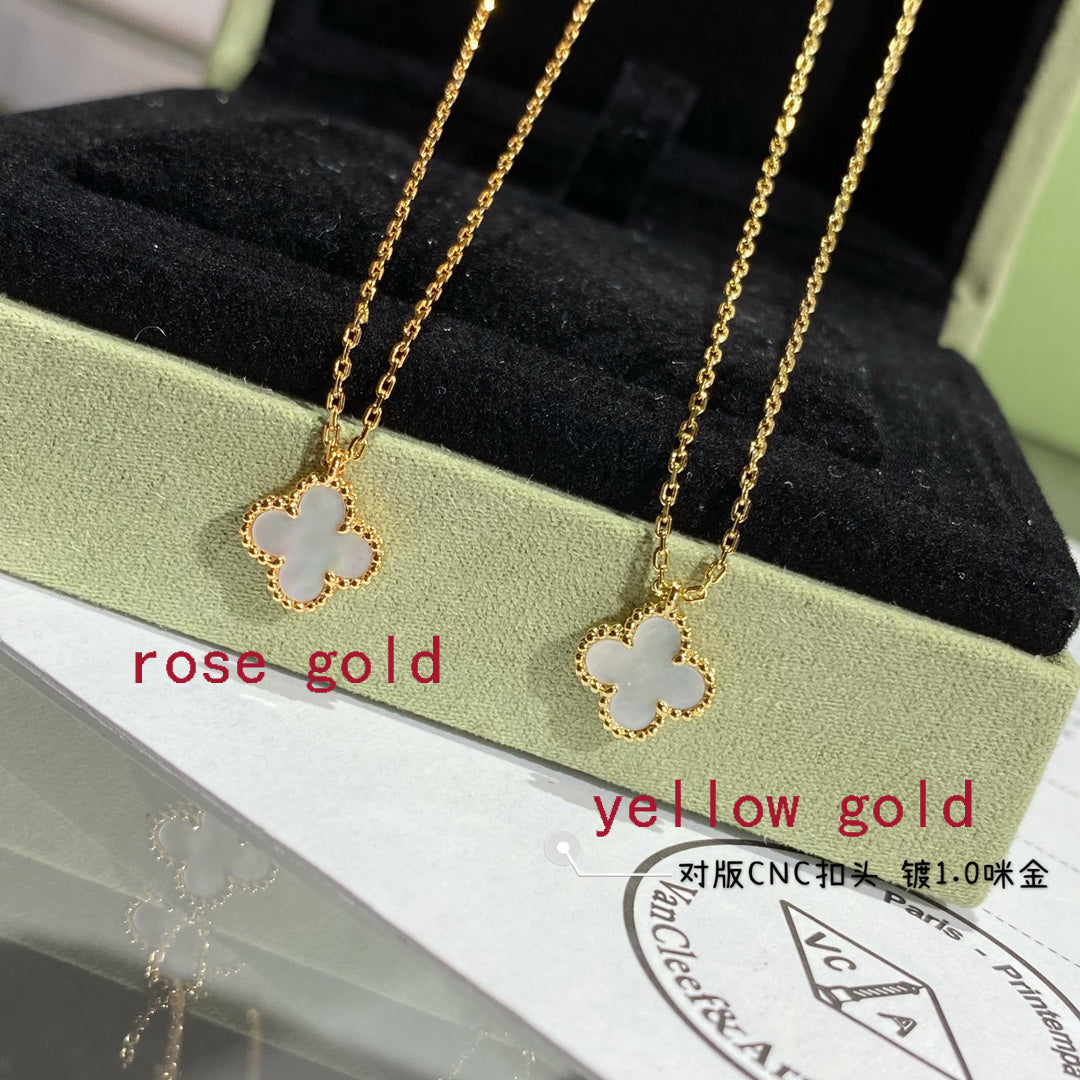 Van Cleef & Arpels Sweet Alhambra Pendant VCARF69100 yellow gold