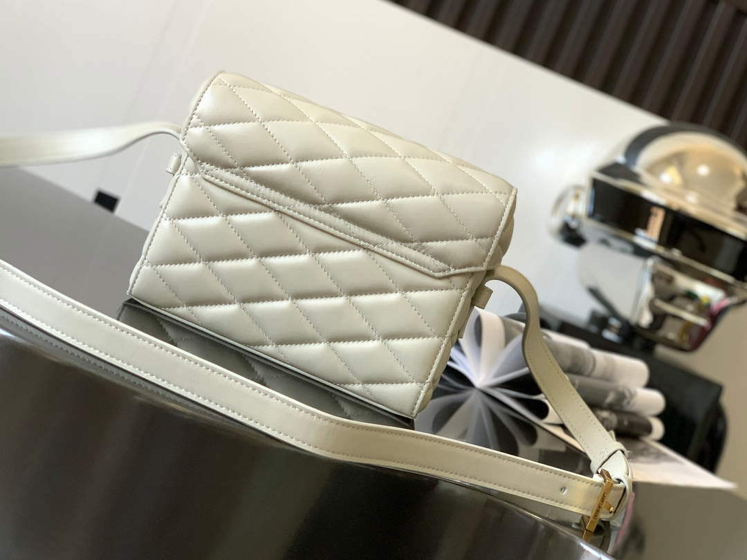 YSL 710080 June Box Bag In Quilted Patent Leather White