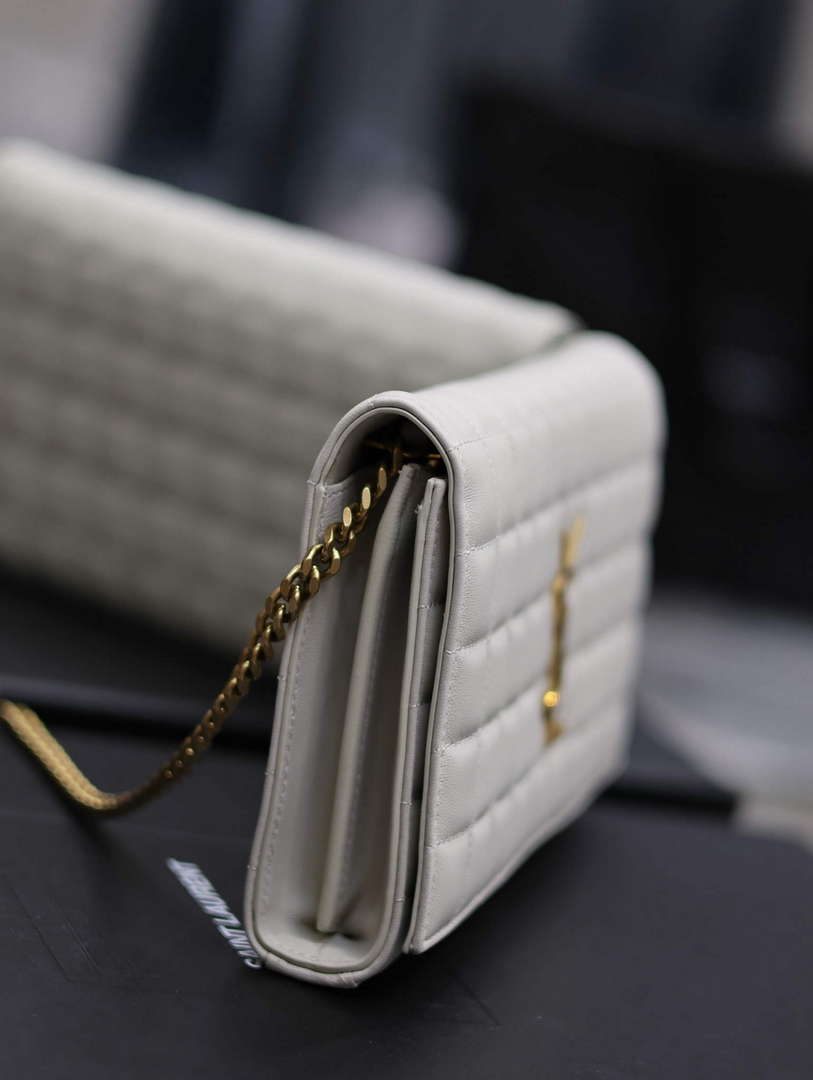 YSL 743346 Cassandre Matelassé Carré Chain Wallet In Quilted Leather White